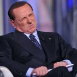 Berlusconi rinuncia al comizio a Napoli ma al suo posto c'è un videomessaggio