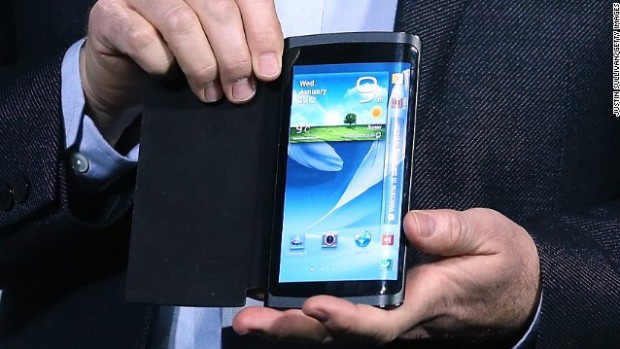 Samsung, un Galaxy "gold" e uno curvo contro l'iPhone 5s